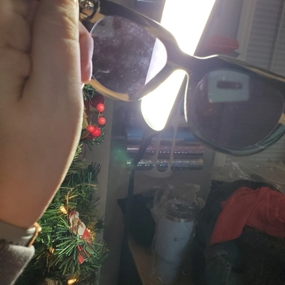 Stella and Dot Hello Sunshine Sunglasses